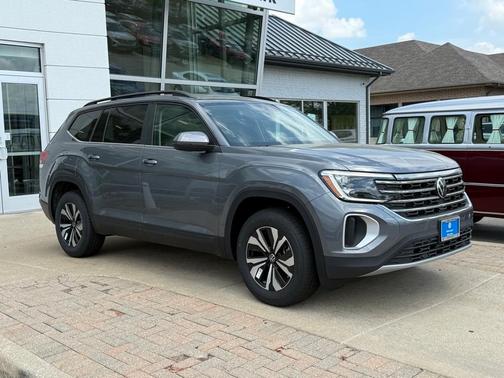 2025 Volkswagen Atlas 2.0T SE
