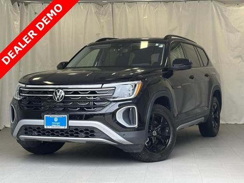 2024 Volkswagen Atlas 2.0T Peak Edition SEL