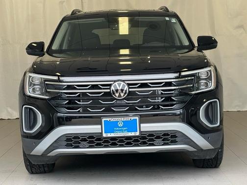 2024 Volkswagen Atlas 2.0T Peak Edition SEL