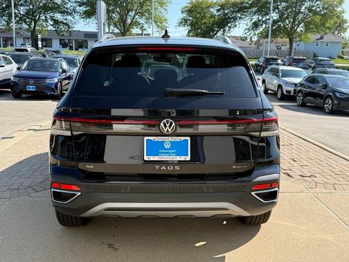 2025 Volkswagen Taos 1.5T SE