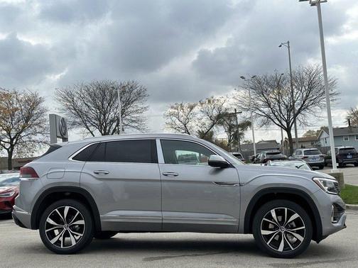 2025 Volkswagen Atlas Cross Sport 2.0T SEL Premium R-Line