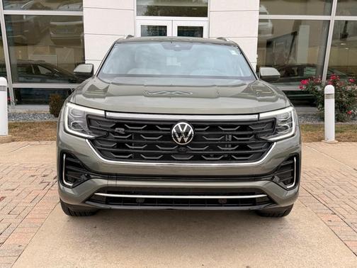 2026 Volkswagen Atlas Cross Sport 2.0T SEL Premium R-Line