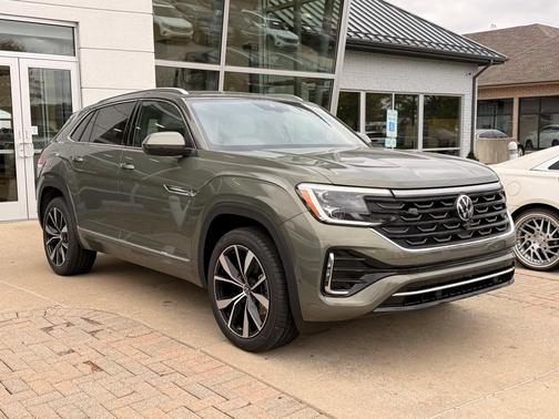 2026 Volkswagen Atlas Cross Sport 2.0T SEL Premium R-Line