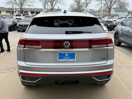 2025 Volkswagen Atlas Cross Sport 2.0T SE w/Technology