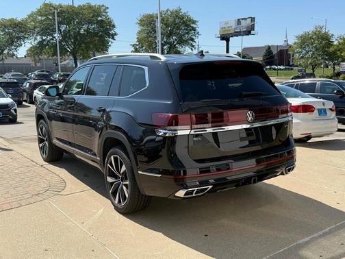 2025 Volkswagen Atlas 2.0T SEL Premium R-Line