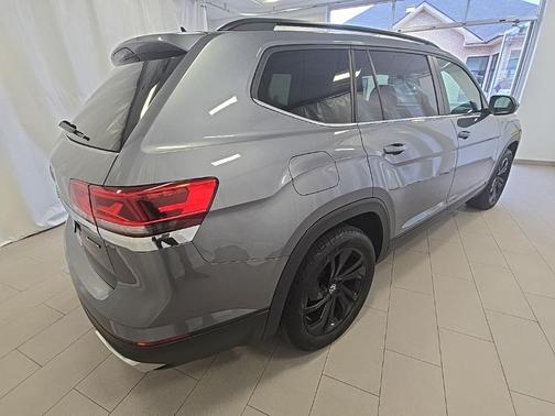 2023 Volkswagen Atlas 3.6L SE w/Technology
