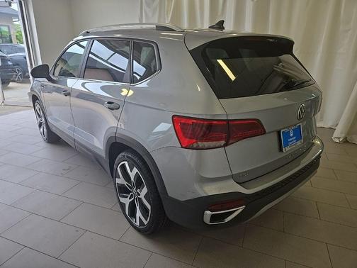 Pyrite Silver Metallic 2023 Volkswagen Taos 1.5T SEL
