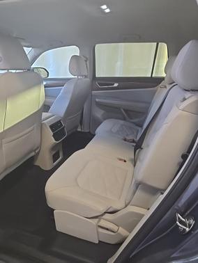 2024 Volkswagen Atlas 2.0T SE