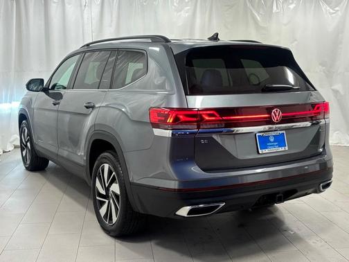 2024 Volkswagen Atlas 2.0T SE
