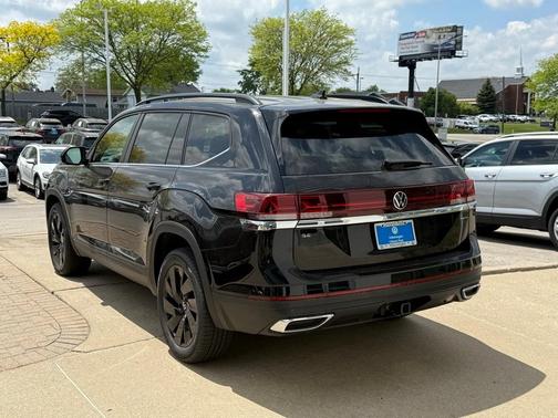 2025 Volkswagen Atlas 2.0T SE