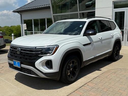 2025 Volkswagen Atlas 2.0T Peak Edition