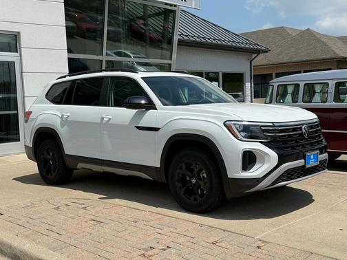 2025 Volkswagen Atlas 2.0T Peak Edition