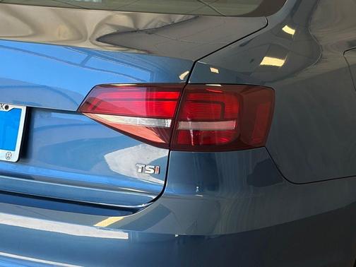 Silk Blue Metallic 2016 Volkswagen Jetta 1.4T SE
