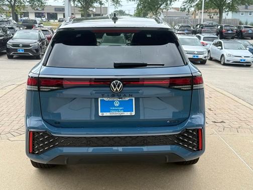 2025 Volkswagen Tiguan 2.0T SE R-Line Black
