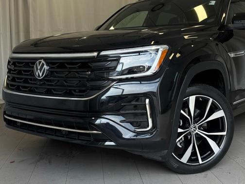 2024 Volkswagen Atlas Cross Sport 2.0T SEL Premium R-Line