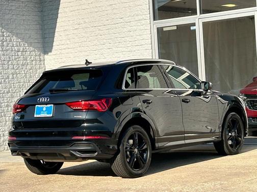 2022 Audi Q3 45 S line Premium