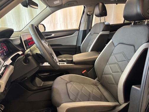 2024 Volkswagen Atlas 2.0T Peak Edition SE w/Technology