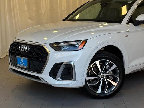 2022 Audi Q5 45 S line quattro Premium