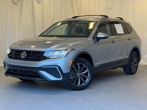 Pyrite Silver Metallic 2022 Volkswagen Tiguan 2.0T SE