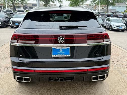 2025 Volkswagen Atlas Cross Sport 2.0T SEL Premium R-Line