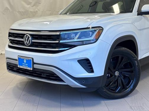 2022 Volkswagen Atlas 3.6L SE w/Technology