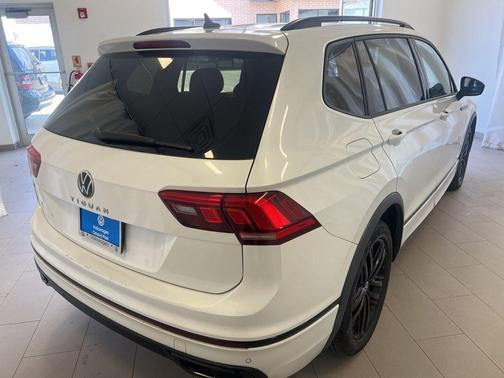 2022 Volkswagen Tiguan 2.0T SE R-Line Black