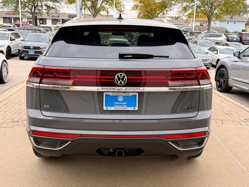 Pure Gray 2026 Volkswagen Atlas Cross Sport 2.0T SE w/Technology