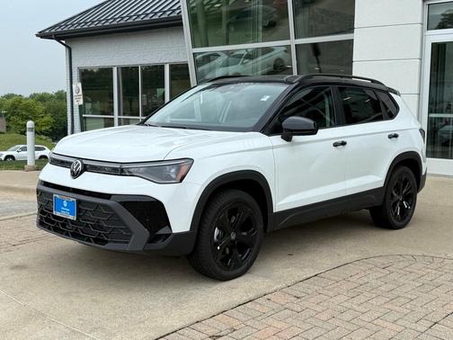 2025 Volkswagen Taos 1.5T SE Black