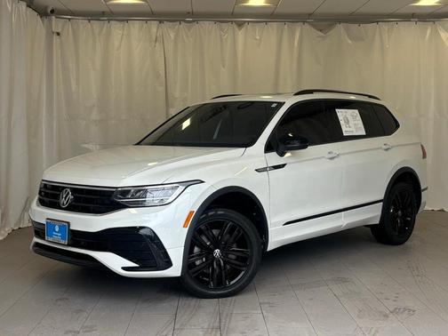 2022 Volkswagen Tiguan 2.0T SE R-Line Black