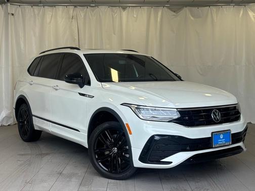 2022 Volkswagen Tiguan 2.0T SE R-Line Black