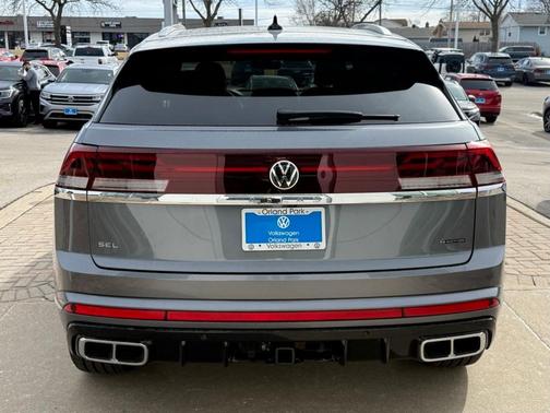 2025 Volkswagen Atlas Cross Sport 2.0T SEL Premium R-Line
