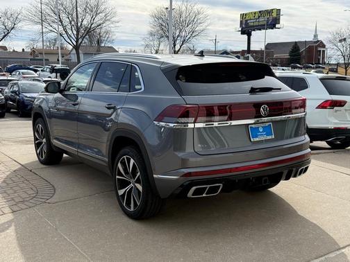 2025 Volkswagen Atlas Cross Sport 2.0T SEL Premium R-Line