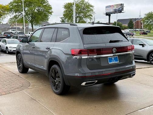 2025 Volkswagen Atlas 2.0T SE