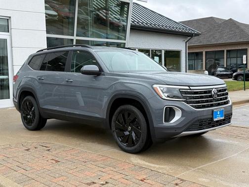 2025 Volkswagen Atlas 2.0T SE