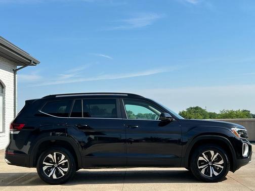 2024 Volkswagen Atlas 2.0T SE