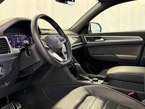 2023 Volkswagen Atlas Cross Sport 3.6L V6 SEL Premium R-Line