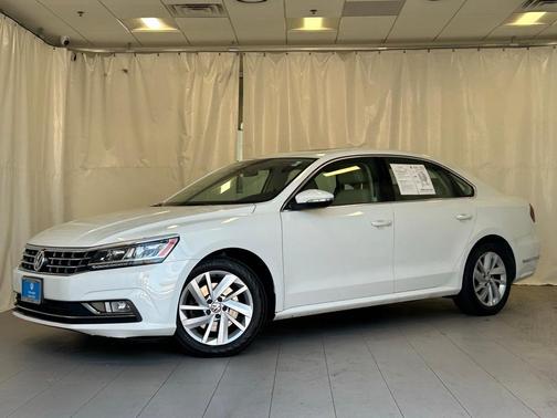 2018 Volkswagen Passat 2.0T SE