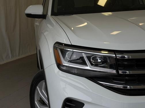 2023 Volkswagen Atlas 3.6L SE w/Technology