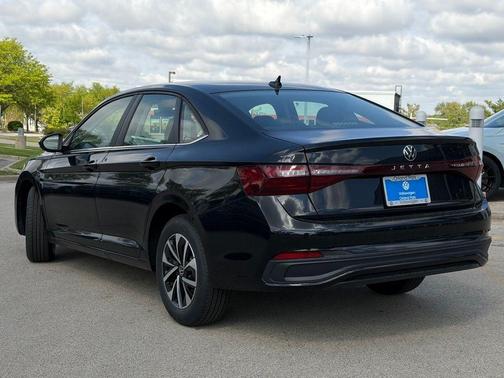 Deep Black Pearl Effect 2026 Volkswagen Jetta 1.5T S