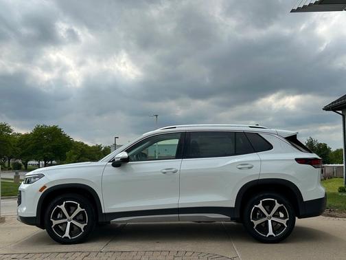 2025 Volkswagen Tiguan 2.0T SE