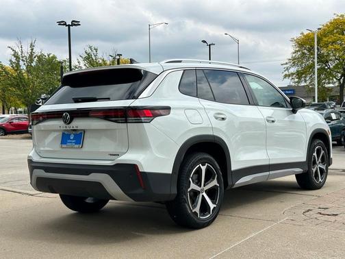 2025 Volkswagen Tiguan 2.0T SE