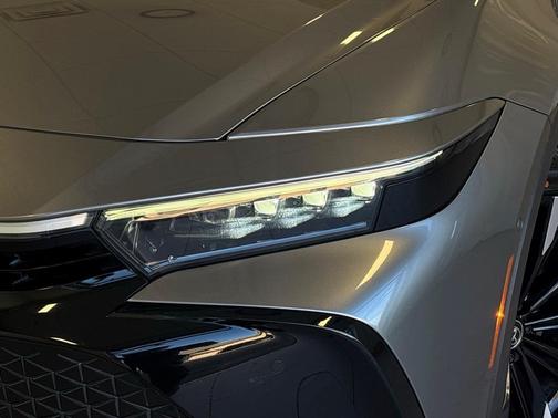 2023 Toyota Crown Platinum