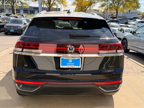 2026 Volkswagen Atlas Cross Sport 2.0T SE