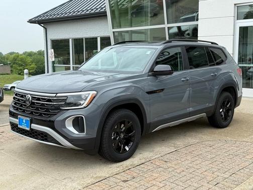 2025 Volkswagen Atlas 2.0T Peak Edition