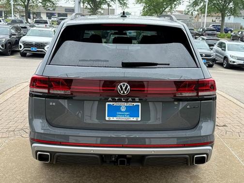 2025 Volkswagen Atlas 2.0T Peak Edition