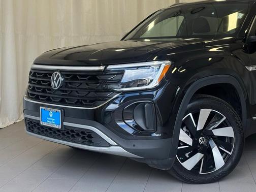 2024 Volkswagen Atlas Cross Sport 2.0T SEL