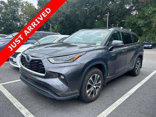 2021 Toyota Highlander Hybrid XLE
