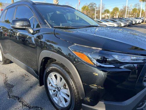 2024 Toyota Corolla Cross LE