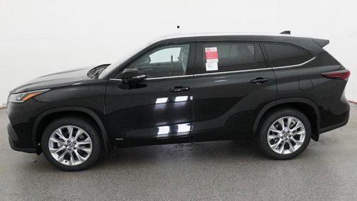 Midnight Black Metallic 2026 Toyota Highlander Hybrid Limited