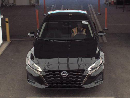 2023 Nissan Altima SR FWD